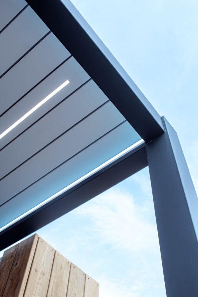 Prix pergola bioclimatique motorisée Soleyade - Modèle Edition 6 Signature